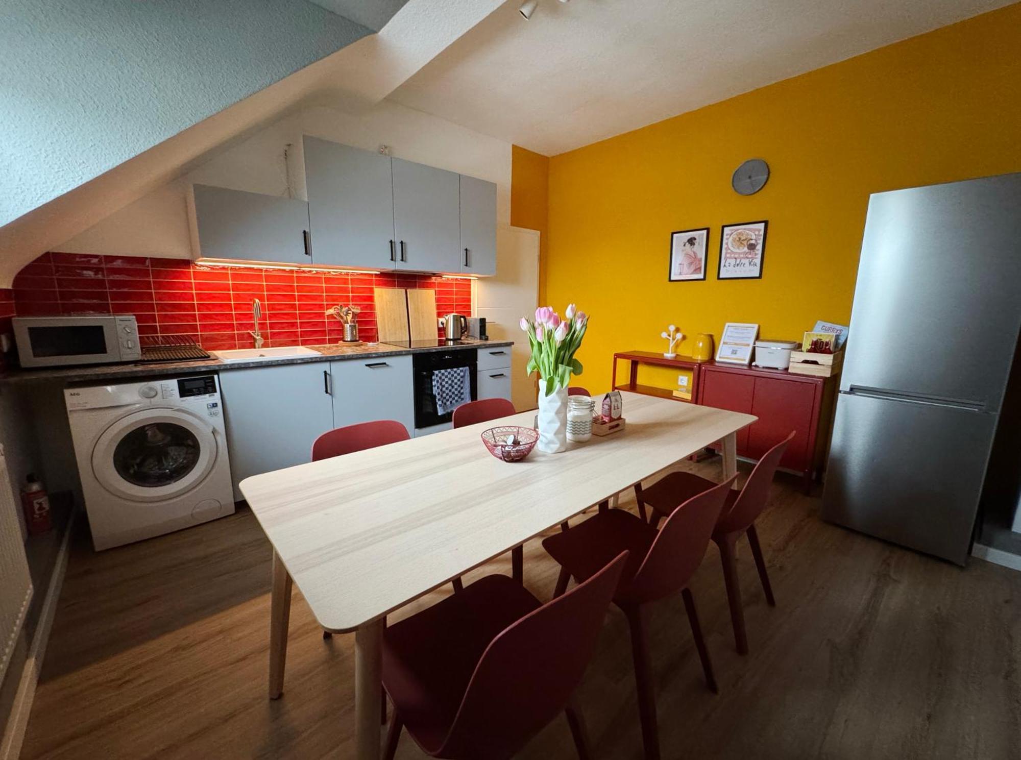Big Flat With Fresh Renovation, Free Parking, Sonyps, Netflix Apartment Duisburg Luaran gambar